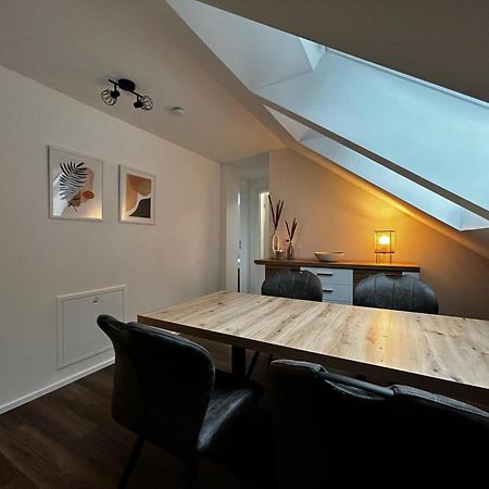 Moderne Ferienwohnung Fuer Familien Im Dachgeschoss Bosau Exterior photo